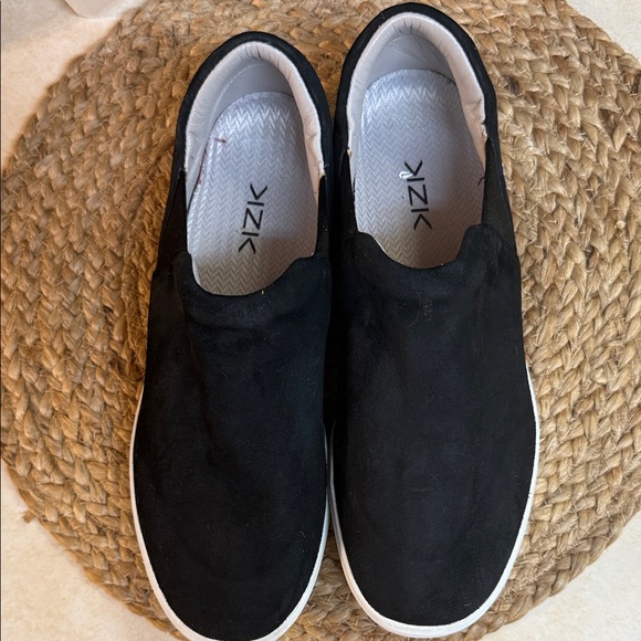 Kizik Shoes - Ziki Women's Black Slip-On Sneakers